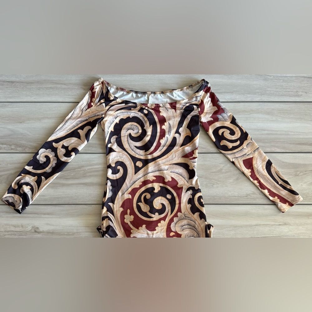 Chic Off-Shoulder Patterned Jumpsuit - Picture 4 of 8